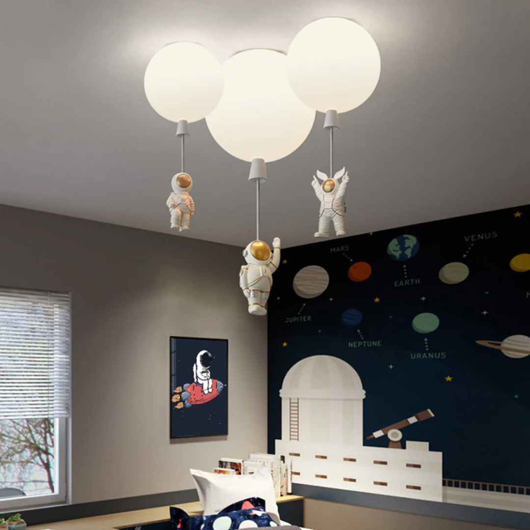 Trendy Mond/Astronaut Kinderzimmer LED Deckenleuchte - CosmoGlow