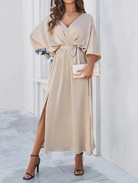 Spring Dress with V-Neck - Isabella