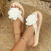 Stylische Damen-Slipper mit Blumendetail für den Sommer - BlütenSchritt