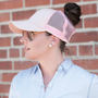 Trendige Damen Baseballcap mit Zopfloch & Klettverschluss – Leona (1+1 GRATIS Aktion)