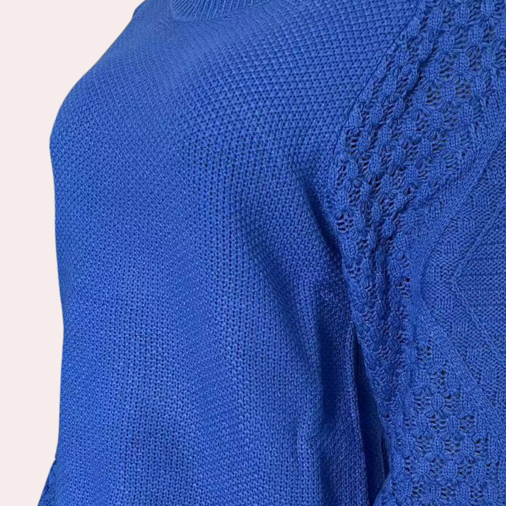 Blauer Strickpullover, Zopfmuster, Baumwolle, Damenmode, Herbstkleidung, Detailansicht