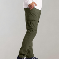 Grüne Cargohose für Herren, seitliche Taschen, lässiger Stil, Baumwolle, bequem.