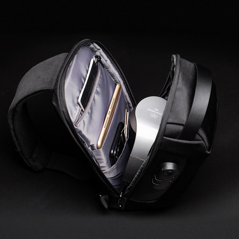 Kompakte wasserdichte Umhängetasche für Herren – Diebstahlsicher mit USB-Ladefunktion