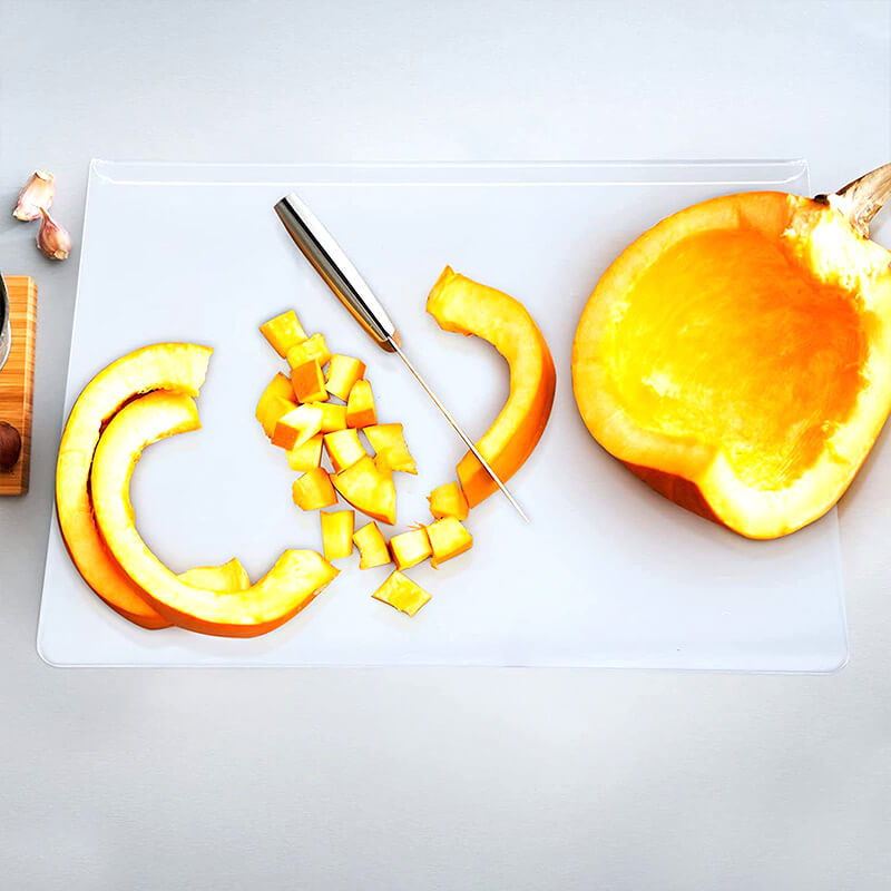 Stilvol und sicher: Antirutsch-Schneidebrett - GlassEdge