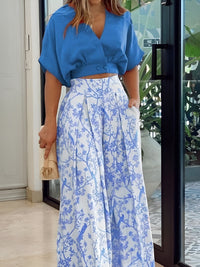 Two-piece summer outfit with loose blouse and wide-cut pants – Élise