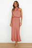 Stilvolles Abendkleid mit hohem Kragen aus Satin für Sommerevents – Elina