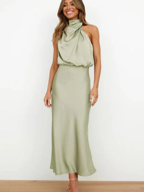 Stilvolles Abendkleid mit hohem Kragen aus Satin für Sommerevents – Elina