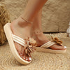 Stylische Damen-Slipper mit Blumendetail für den Sommer - BlütenSchritt