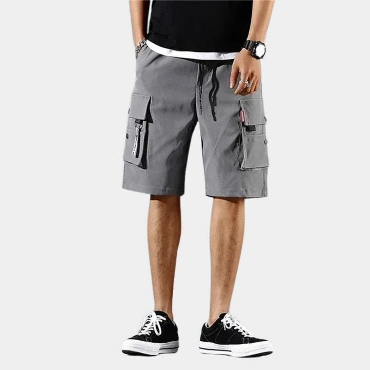 Graue Cargo-Shorts für Herren, Baumwolle, mit Taschen, lässiger Stil, ideal für Sommer.