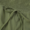Grüne Jogginghose mit elastischem Bund und Kordelzug, Baumwolle, bequem, Freizeitkleidung.