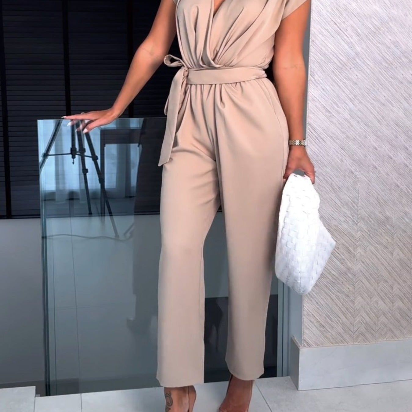 Trendiger Damen Sommer-Jumpsuit mit Kurzarm & Taillenbetonung – Alina