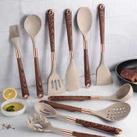 Küchenutensilien aus Lebensmittel-Silikon mit Holzgriff – KitchenElegance