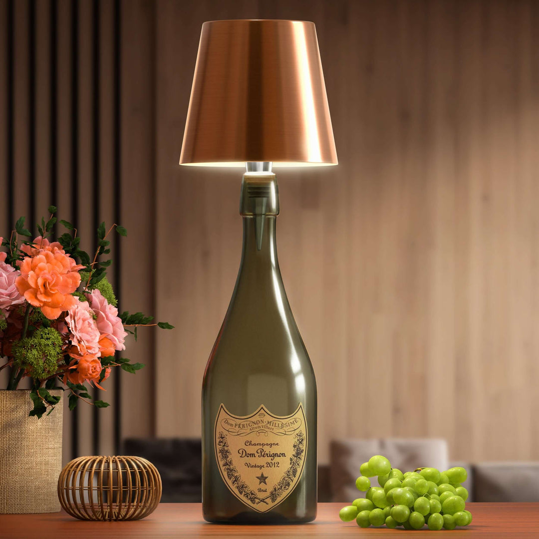 Tischlampe aus Champagnerflasche, Roségold-Schirm, Vintage-Design, Wohnzimmer-Dekoration.