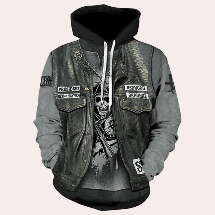 Schwarzer Hoodie mit Lederweste-Design, Totenkopf-Motiv, Biker-Stil, Herrenmode.