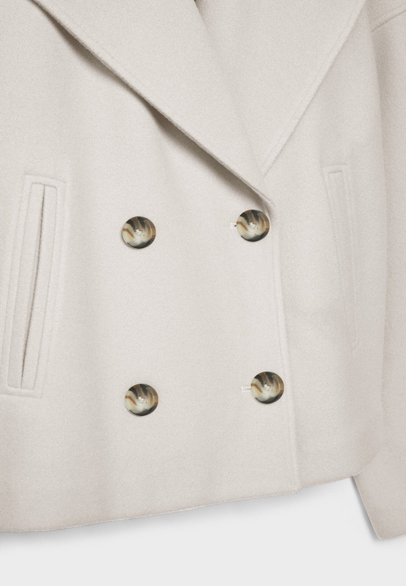 Herbstliche Kurzjacke im Doppelreiher-Stil – Clara
