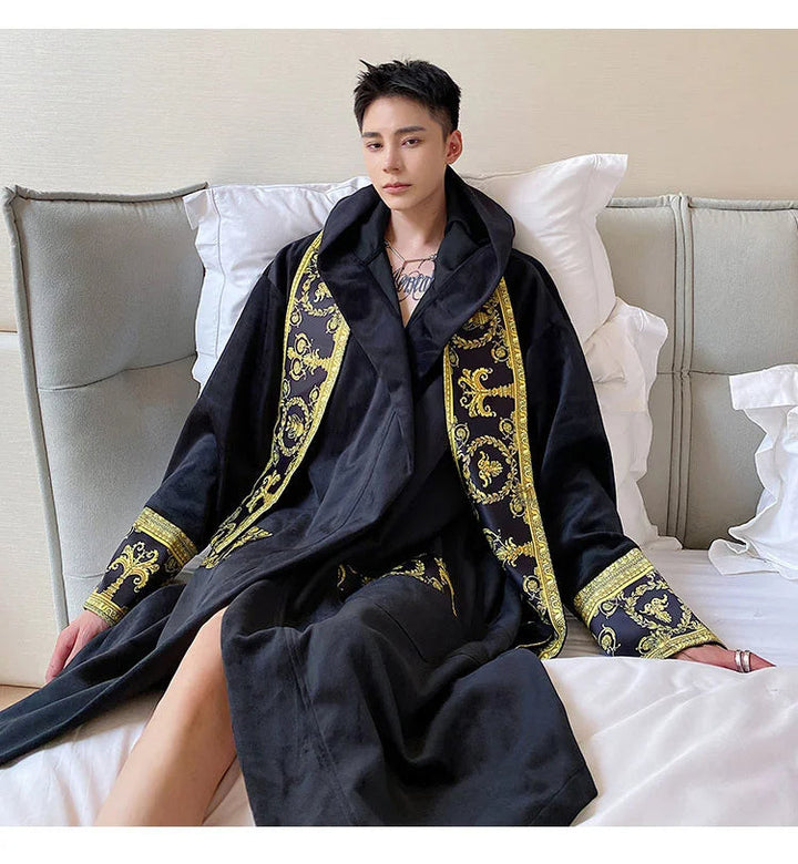 Kuschel Master 5000 | Super kuscheliger Samt-Bademantel