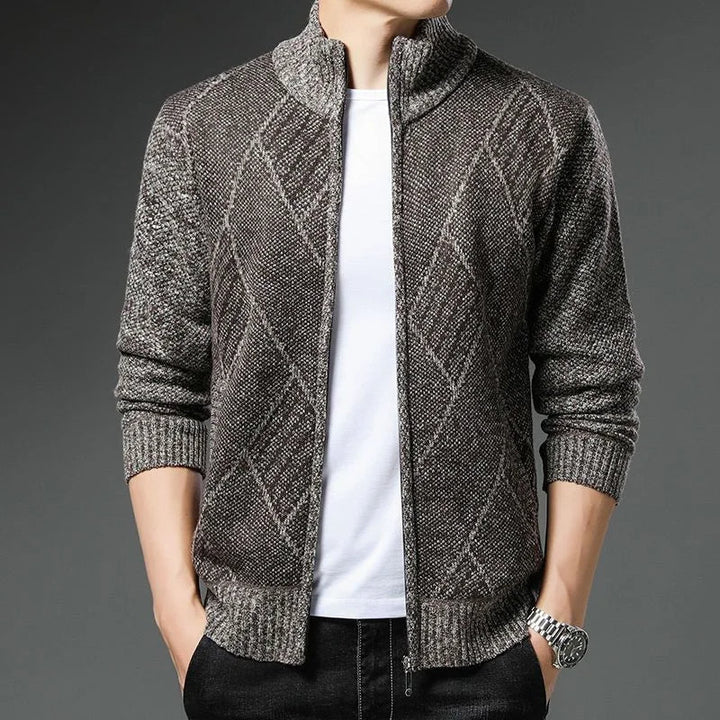 StripeZip Weste | Trendiger gestreifter Winter-Cardigan