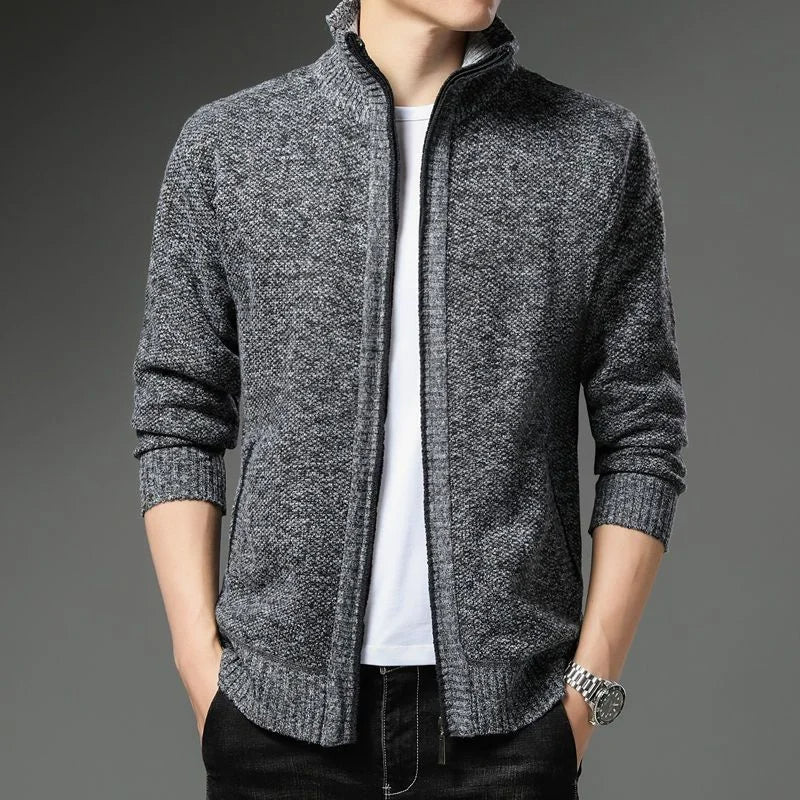 StripeZip Weste | Trendiger gestreifter Winter-Cardigan