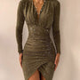 Modisches Kleid mit Frontschlitz