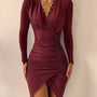 Modisches Kleid mit Frontschlitz